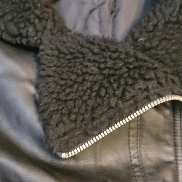 I ❤ Ronson jacket moto black faux leather and sherpa neckline silver zippers - Picture 4 of 12